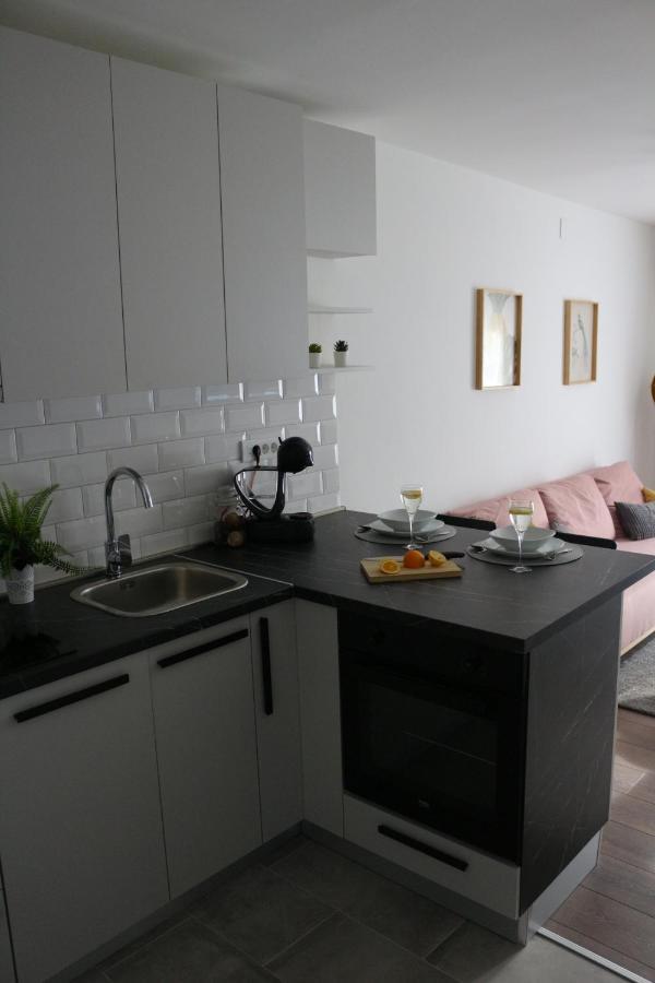 Luca, Digital Nomad Getaway Studio Apartment Zagreb Eksteriør bilde